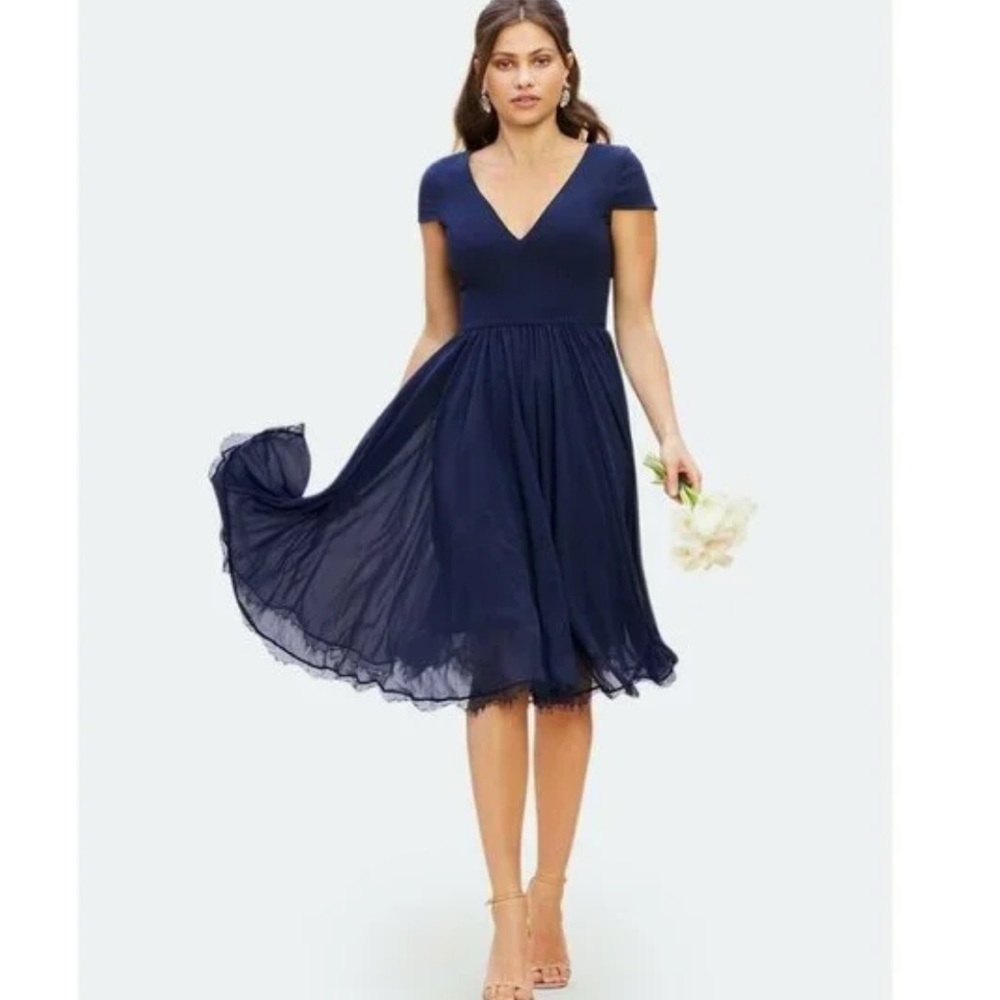 NWOT Dress The Population Corey Romantic cap sleeve midi dress size M